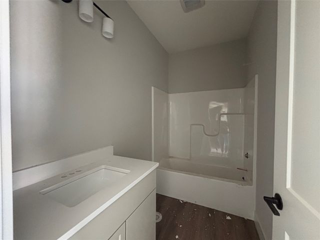4709 178th Street, Urbandale, IA 50323