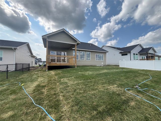4709 178th Street, Urbandale, IA 50323