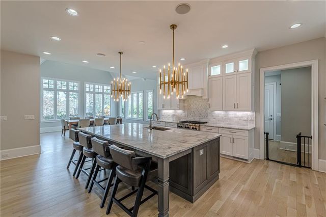 1104 Roxboro NE Drive, Atlanta, GA 30324