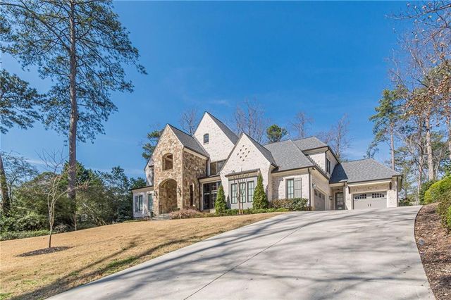 1104 Roxboro NE Drive, Atlanta, GA 30324