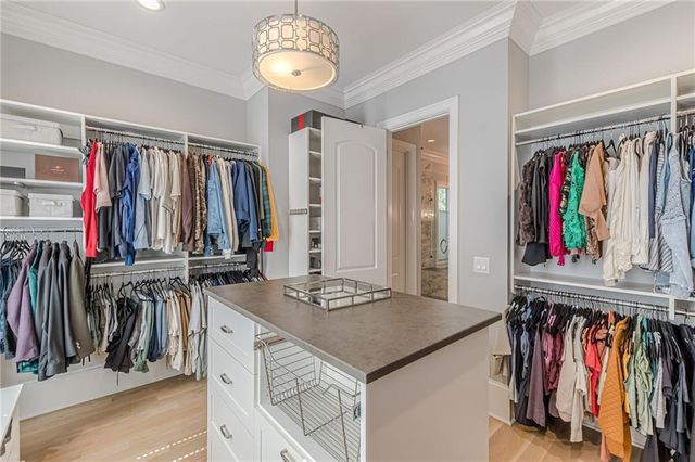 1104 Roxboro NE Drive, Atlanta, GA 30324