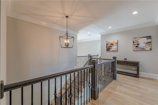 1104 Roxboro NE Drive, Atlanta, GA 30324