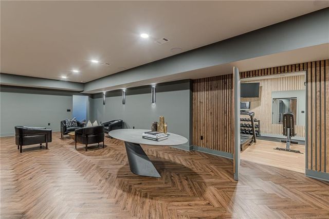 1104 Roxboro NE Drive, Atlanta, GA 30324