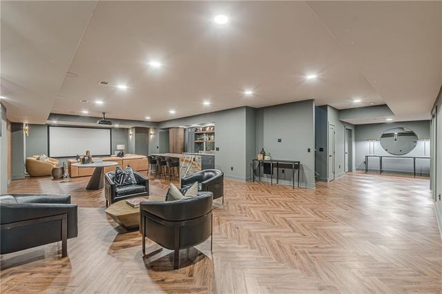 1104 Roxboro NE Drive, Atlanta, GA 30324