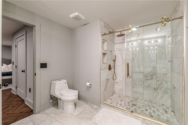 1104 Roxboro NE Drive, Atlanta, GA 30324