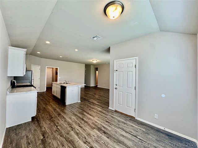 14116 N 74th East Avenue, Collinsville, OK 74021