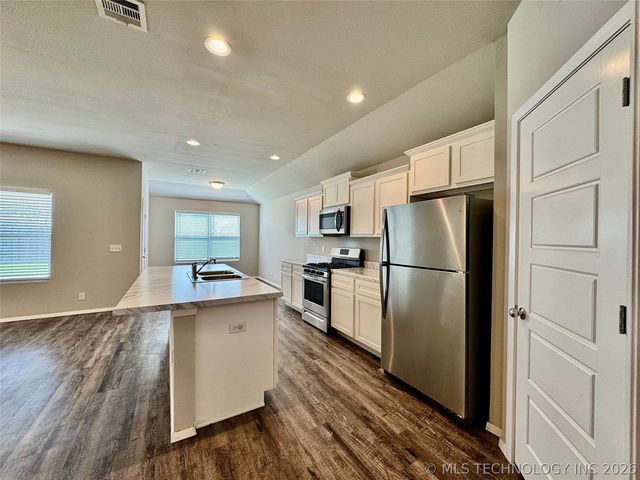 14116 N 74th East Avenue, Collinsville, OK 74021