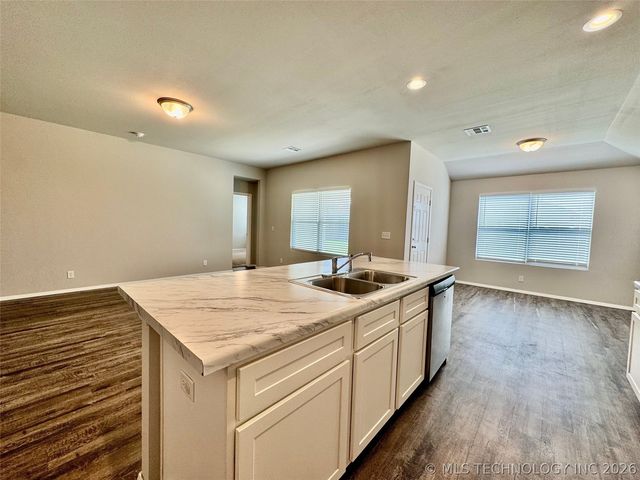 14116 N 74th East Avenue, Collinsville, OK 74021