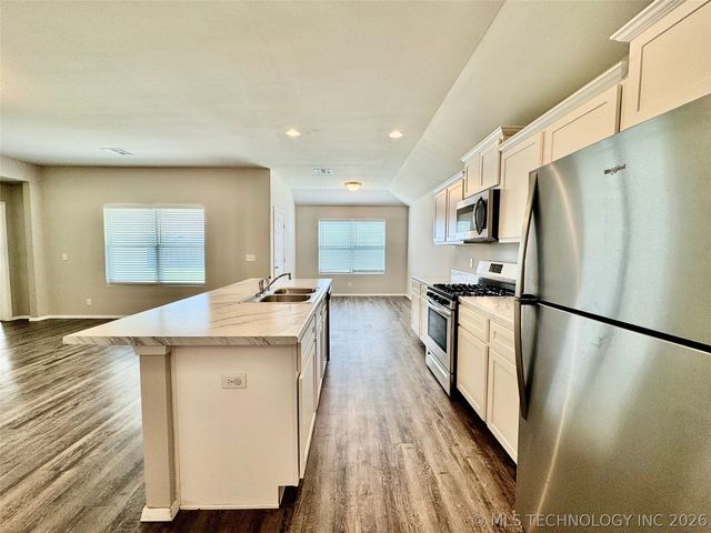 14116 N 74th East Avenue, Collinsville, OK 74021