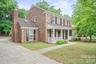 1122 Berry Ridge Road, Charlotte, NC 28270