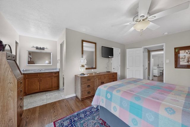 2925 Cutler Avenue NE, Albuquerque, NM 87106