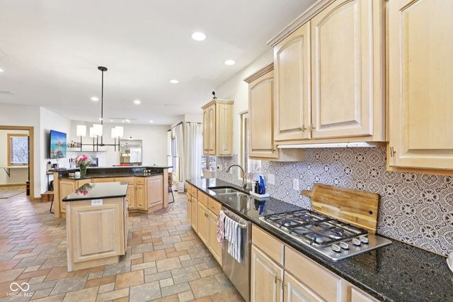 11730 Windpointe Pass, Carmel, IN 46033