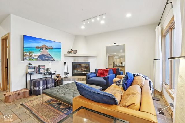 11730 Windpointe Pass, Carmel, IN 46033