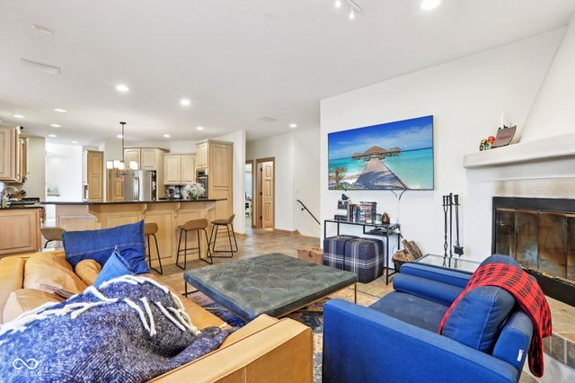 11730 Windpointe Pass, Carmel, IN 46033