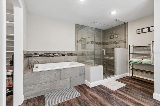 9901 BAY DRIVE, Gibsonton, FL 33534