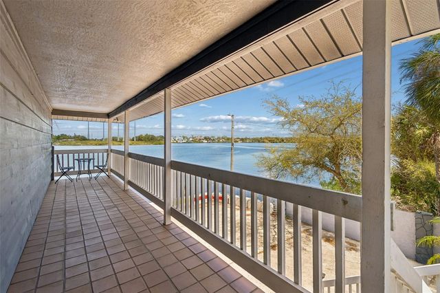 9901 BAY DRIVE, Gibsonton, FL 33534