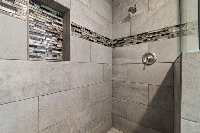 9901 BAY DRIVE, Gibsonton, FL 33534