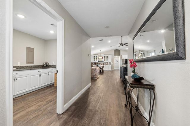 9901 BAY DRIVE, Gibsonton, FL 33534