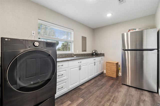 9901 BAY DRIVE, Gibsonton, FL 33534