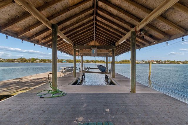 9901 BAY DRIVE, Gibsonton, FL 33534