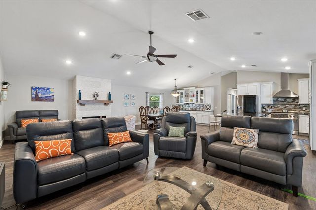 9901 BAY DRIVE, Gibsonton, FL 33534