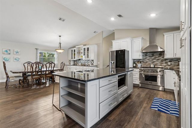 9901 BAY DRIVE, Gibsonton, FL 33534