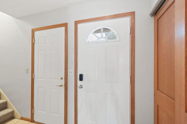 695 E Burnsville Parkway 19, Burnsville, MN 55337