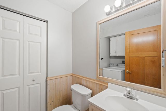 695 E Burnsville Parkway 19, Burnsville, MN 55337