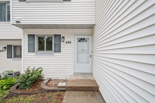 695 E Burnsville Parkway 19, Burnsville, MN 55337