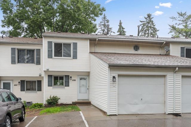 695 E Burnsville Parkway 19, Burnsville, MN 55337