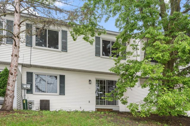 695 E Burnsville Parkway 19, Burnsville, MN 55337