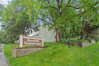 695 E Burnsville Parkway 19, Burnsville, MN 55337