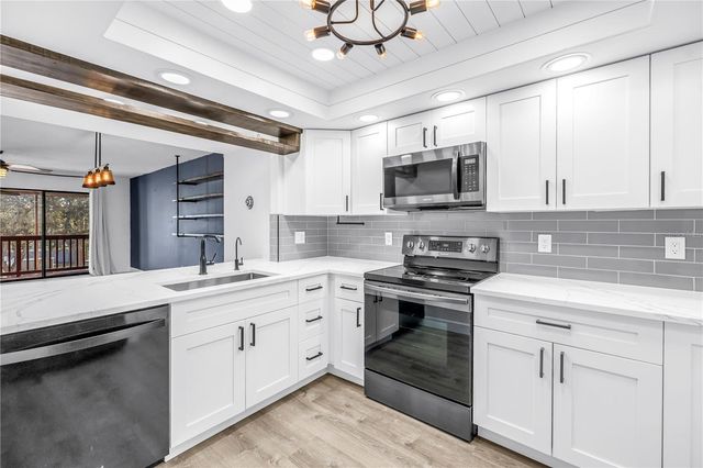 9613 TARA CAY COURT, Seminole, FL 33776