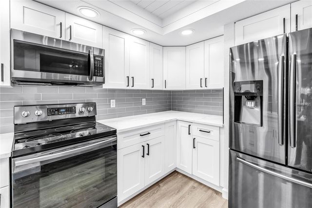 9613 TARA CAY COURT, Seminole, FL 33776