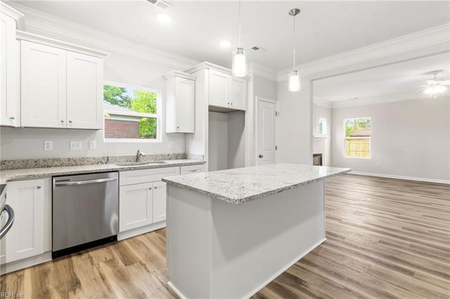 6348 Whittier DR, Norfolk, VA 23513