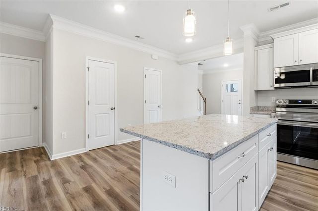 6348 Whittier DR, Norfolk, VA 23513