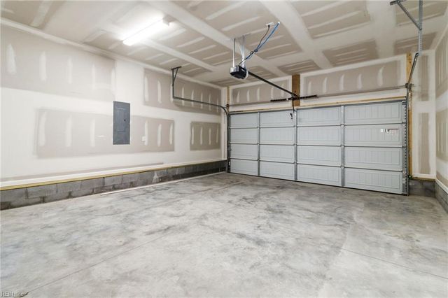 6348 Whittier DR, Norfolk, VA 23513