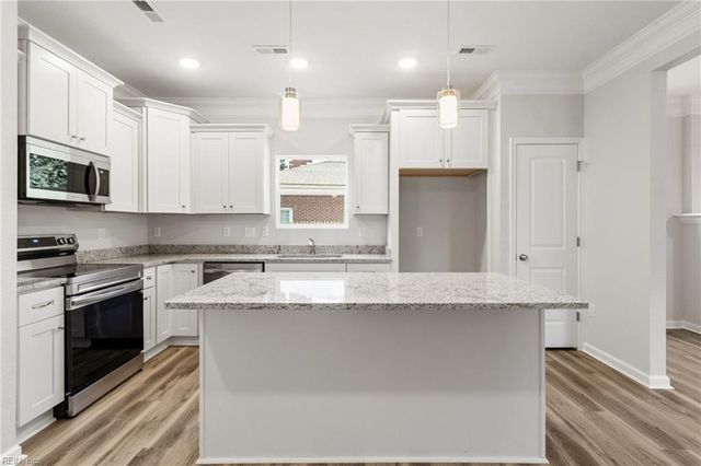 6348 Whittier DR, Norfolk, VA 23513