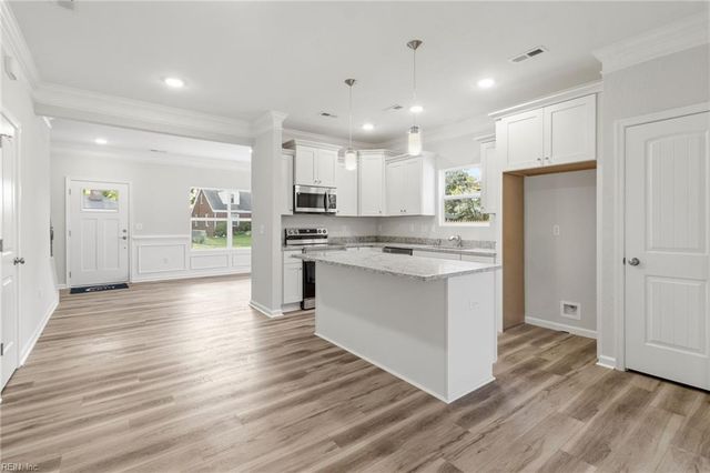 6348 Whittier DR, Norfolk, VA 23513