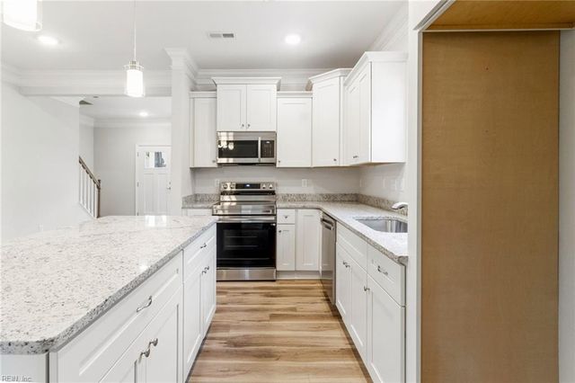 6348 Whittier DR, Norfolk, VA 23513