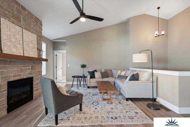 11506 Bearcreek Drive, Papillion, NE 68046