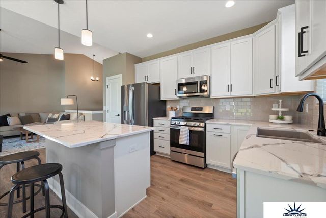 11506 Bearcreek Drive, Papillion, NE 68046