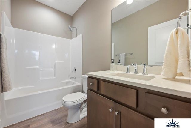 11506 Bearcreek Drive, Papillion, NE 68046