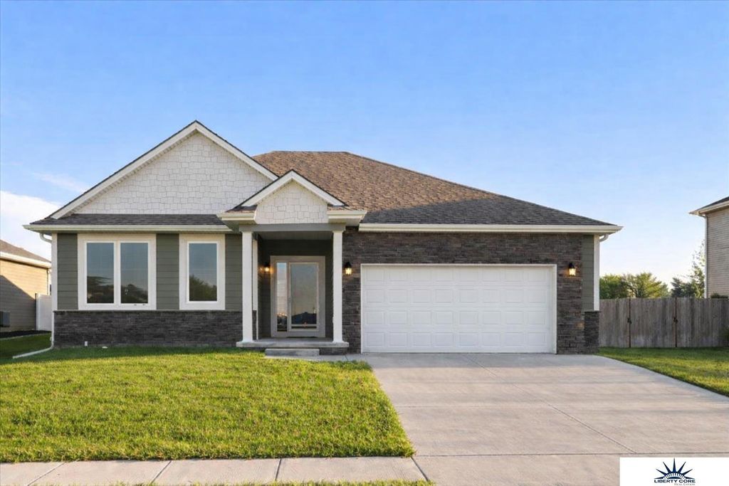 11506 Bearcreek Drive, Papillion, NE 68046