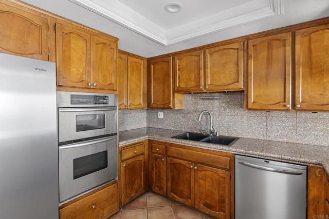 989 Hygeia Avenue, Encinitas, CA 92024