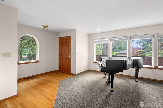 6430 NE Agate Beach Road, Bainbridge Island, WA 98110