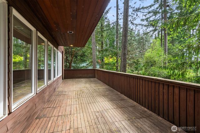 6430 NE Agate Beach Road, Bainbridge Island, WA 98110