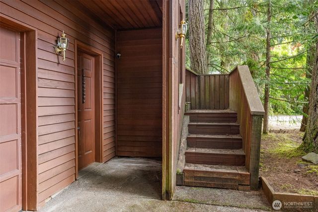 6430 NE Agate Beach Road, Bainbridge Island, WA 98110