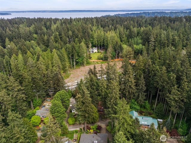 6430 NE Agate Beach Road, Bainbridge Island, WA 98110