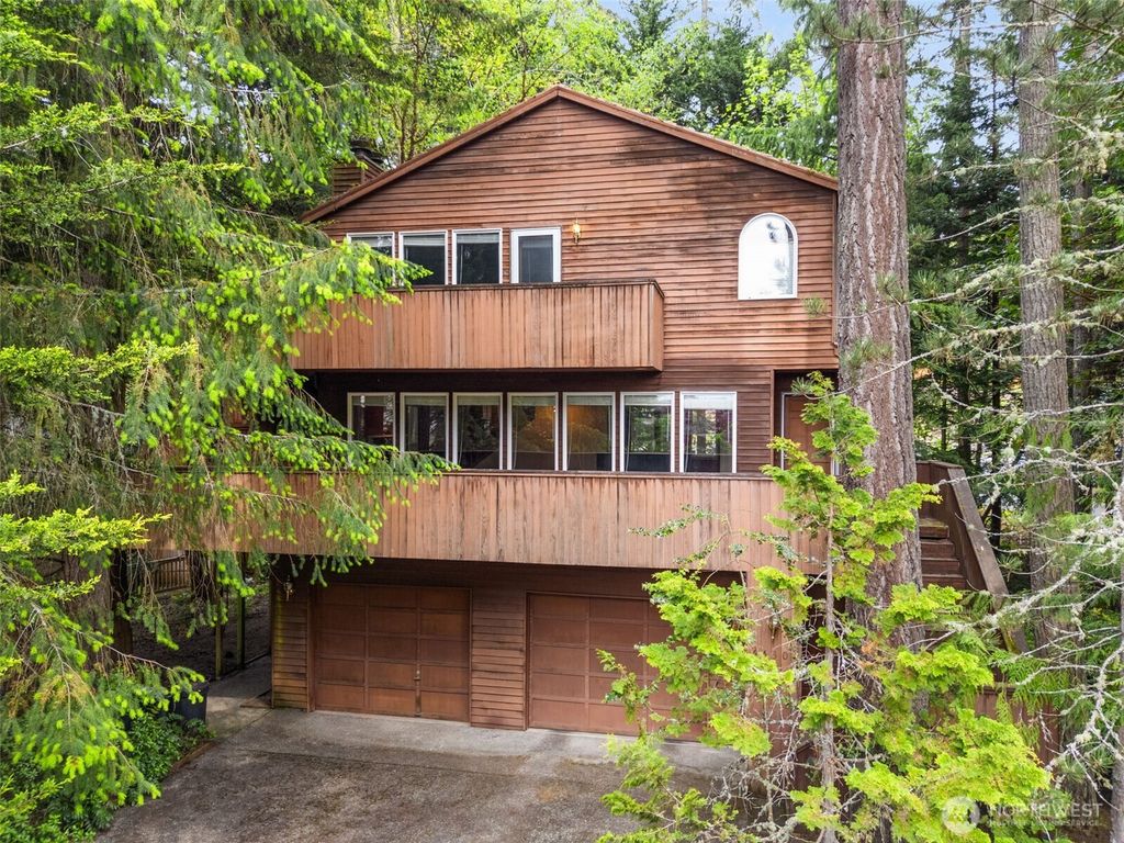 6430 NE Agate Beach Road, Bainbridge Island, WA 98110